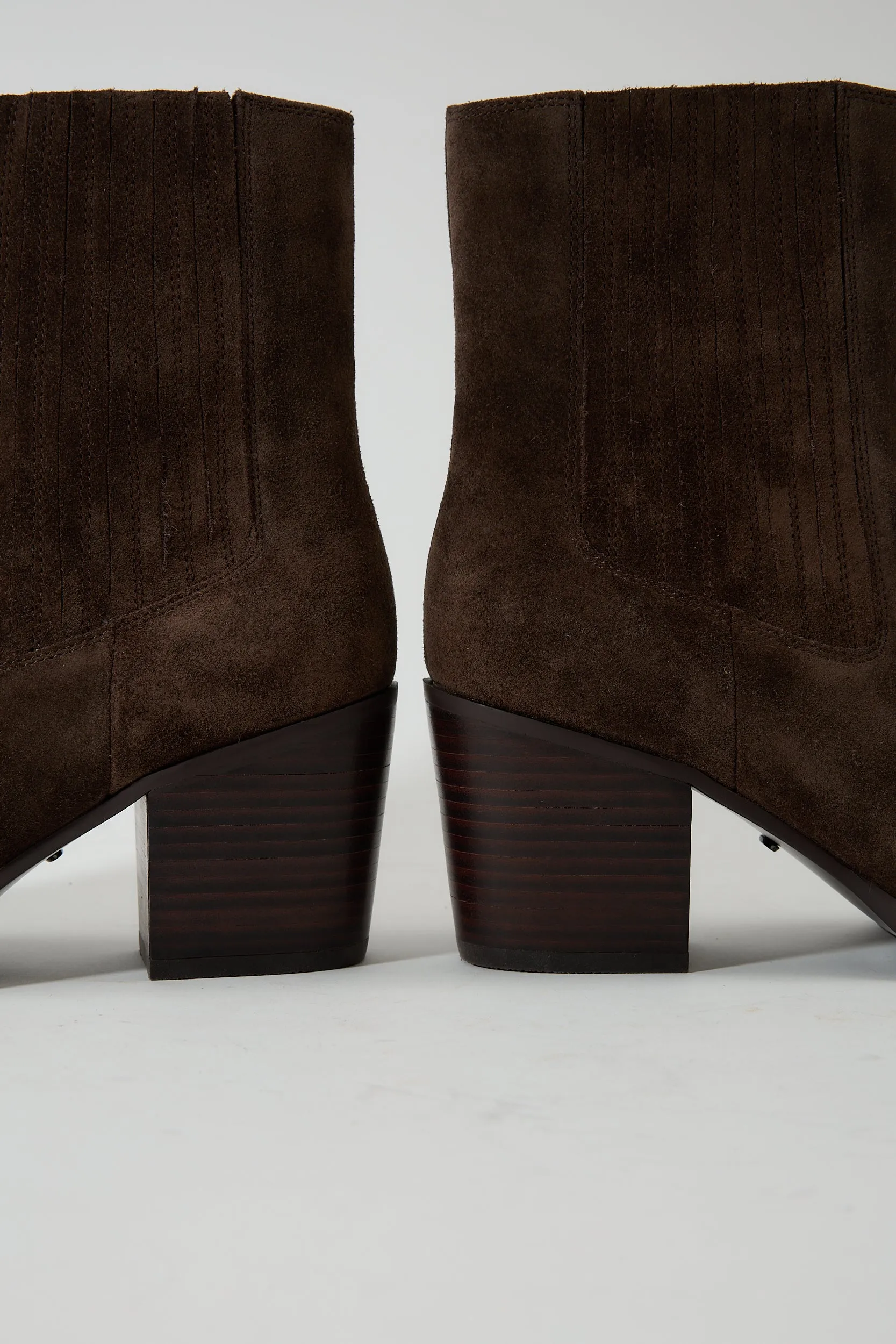 Urania Brown